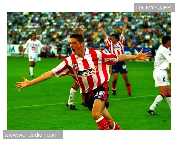 意大利足球传奇球星与日本足球文化的深度融合与交流 意大利足球传奇球星与日本足球文化的深度融合与交流